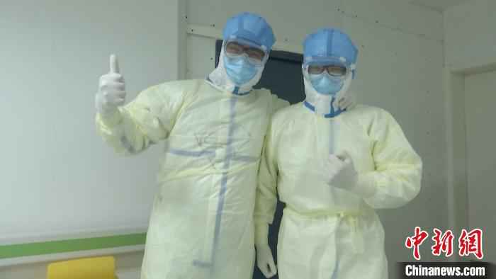  山西95后护师出征武汉战“疫” 父子联手瞒母27天